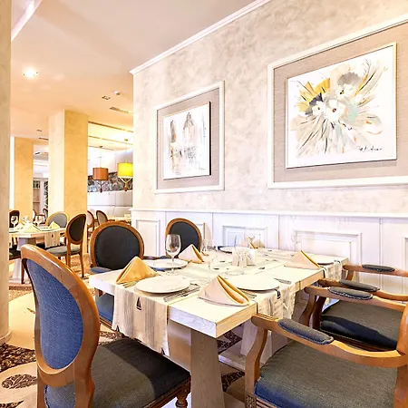 Hotell Primoretz Grand &