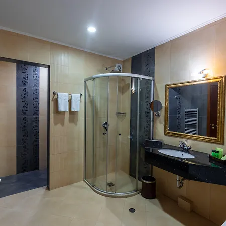 Hotel Primoretz Grand & 5*